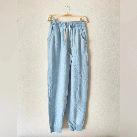 Feat Women's Blanket Blend Soft Cozy Fleece Joggers in BurrBlue Size Small - Picture 2 of 6